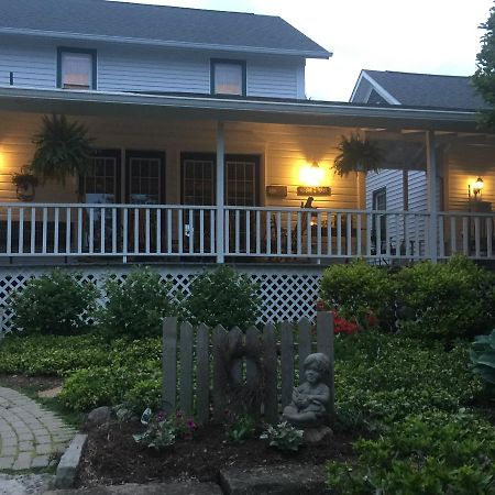 Grapevine House Hotel Winesburg Exterior foto