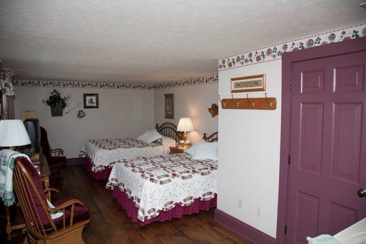 Grapevine House Hotel Winesburg Habitación foto