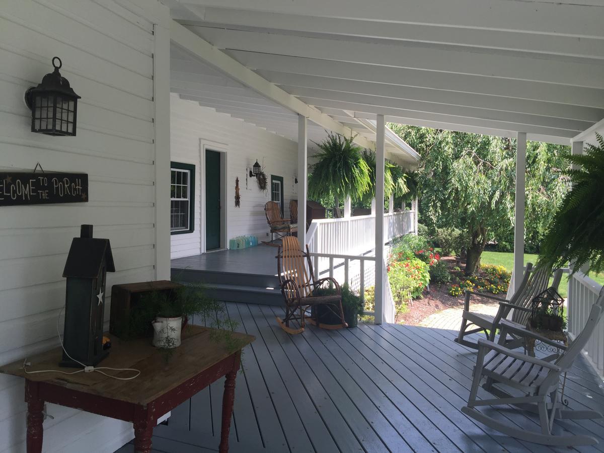 Grapevine House Hotel Winesburg Exterior foto