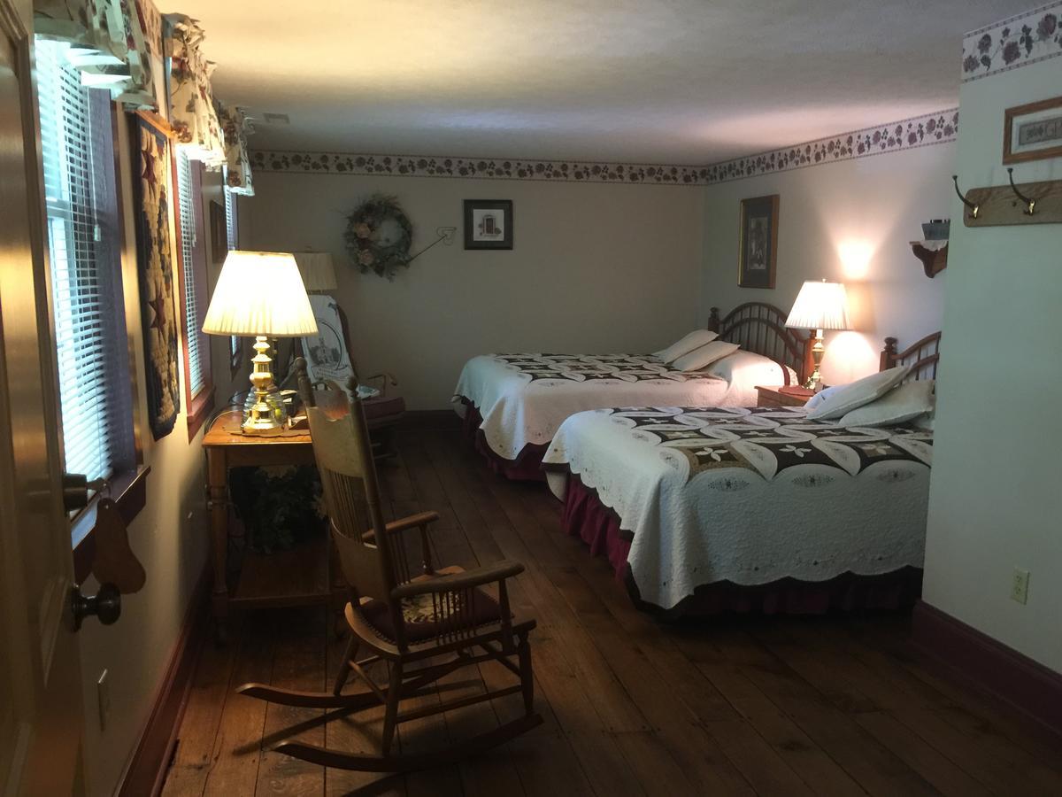 Grapevine House Hotel Winesburg Exterior foto